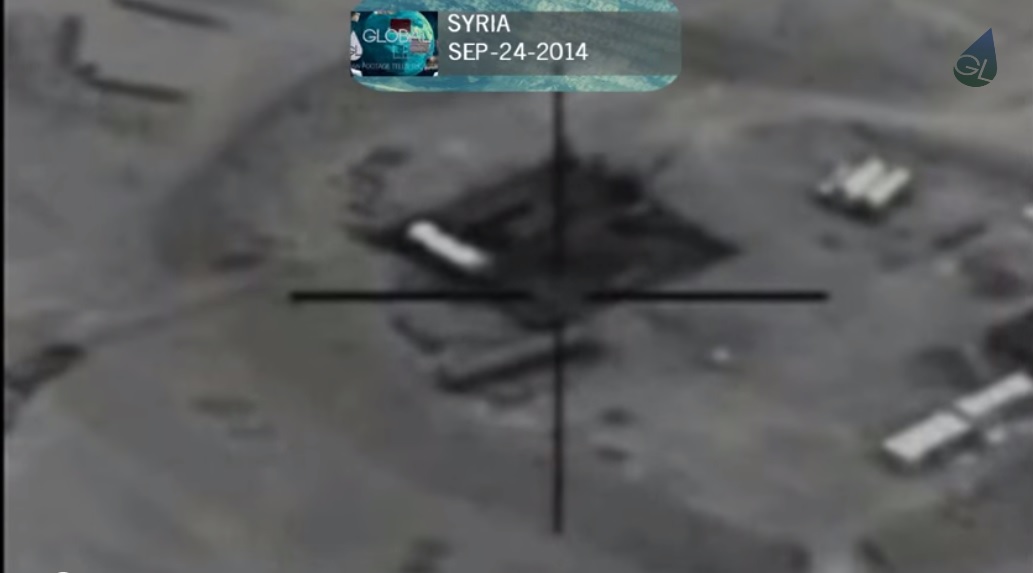 הפצצת חיל האוויר האמריקאי על יעדי דאעש (צילום מסך: יוטיוב)