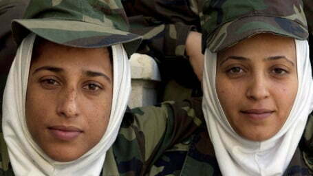 שירות נשים בצבא&#058; בין העולם הערבי לישראל