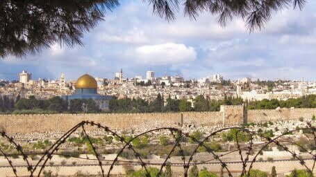 הפלסטינים בירושלים מתארגנים מחדש&#58; להוציא מתוק מעז