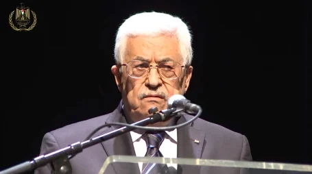 ביתו נחרב והוא אומר שירה