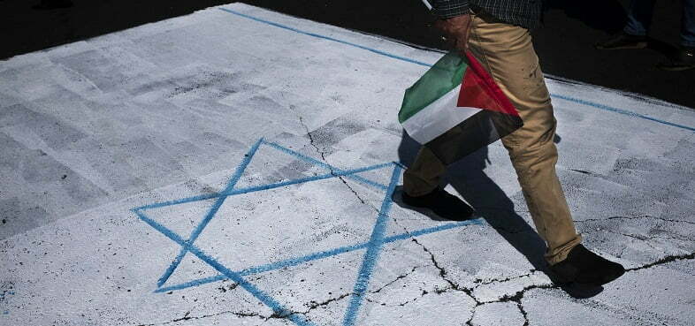 מיצג מחאה איראני בטהרן נגד ישראל, מאי 2021 (צילום: רויטרס)