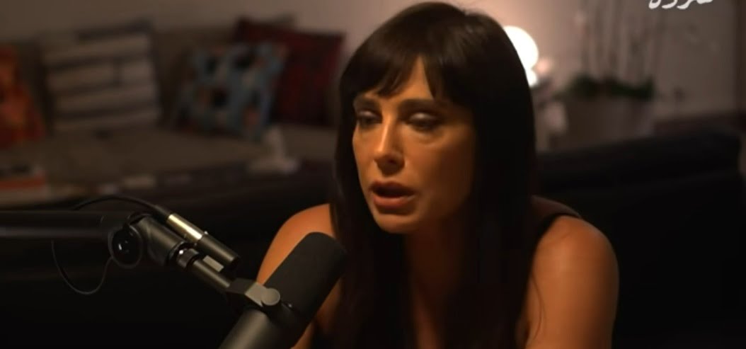 הבמאית הלבנונית נאדין לבכי. צילום מסך מתוך יוטיוב