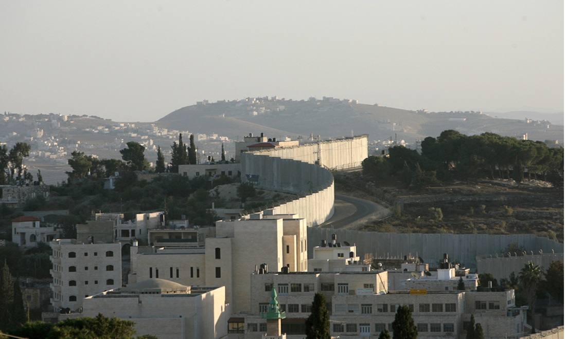 חומת ההפרדה באבו דיס, בסמוך לירושלים. צילום: רויטרס