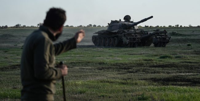 פעולת פינוי מוקשים של צבא סוריה. צילום: רויטרס
